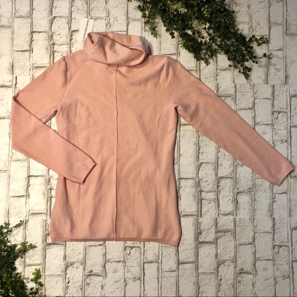 New Calvin Klein Sweater - Picture 6 of 6